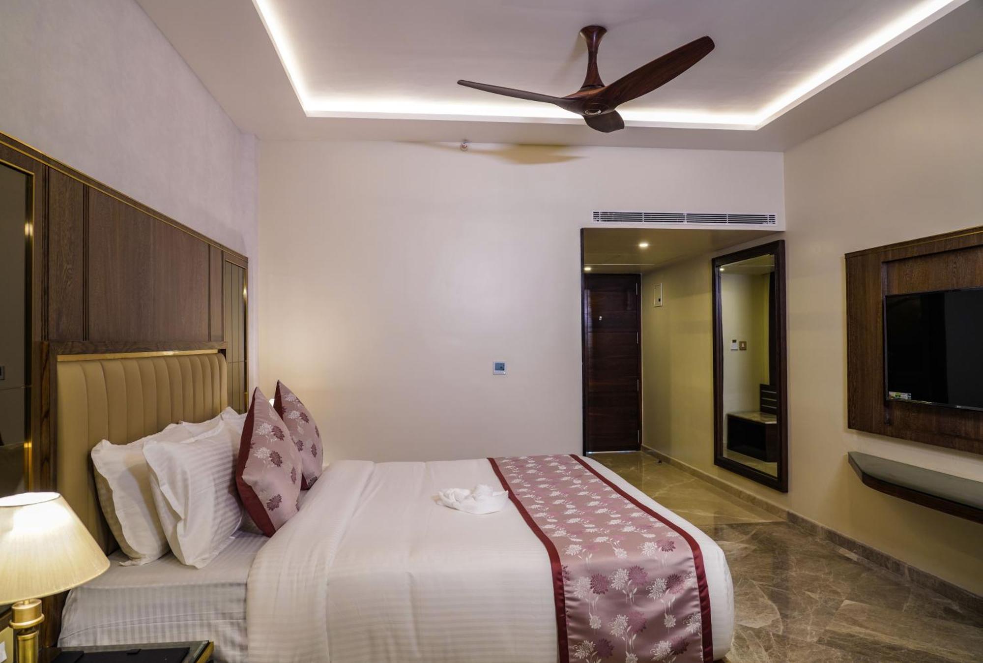 Uva Manish Hotel Kundapur Exterior foto
